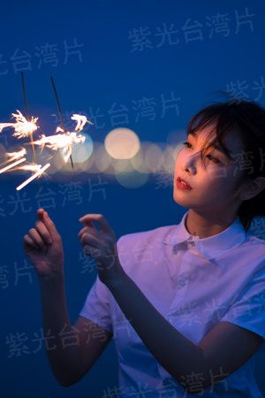 重生校园女帝：暗夜冷少，强势宠