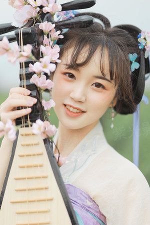 地铺上的青春